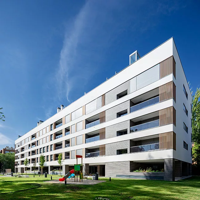 Rehabilitación de Arturo Soria 125: Transformación arquitectónica en Madrid