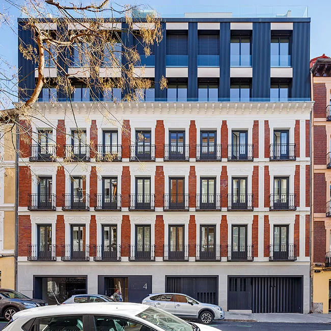 Rehabilitación y ampliación en García de Paredes 4