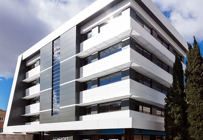 Edificio Fiteni I: Transformación arquitectónica en el corazón de Madrid