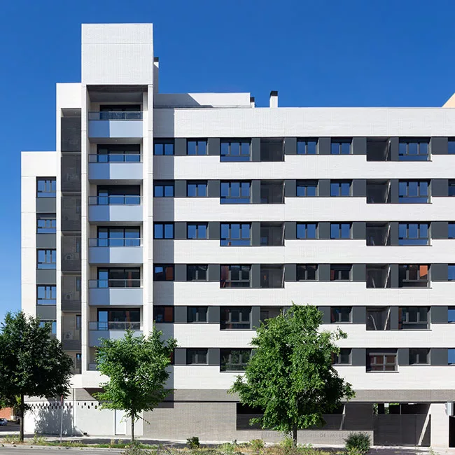 Residencial Cascajera: 66 viviendas con piscina en el Ensanche de Vallecas