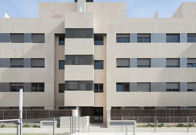 Residencial Valdelavega: 56 viviendas con piscina en Alcobendas