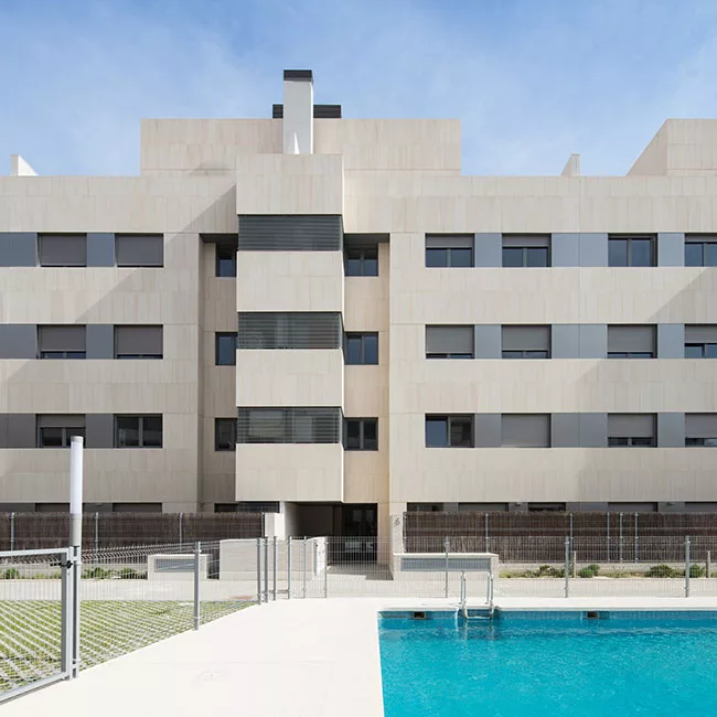 Residencial Valdelavega: 56 viviendas con piscina en Alcobendas