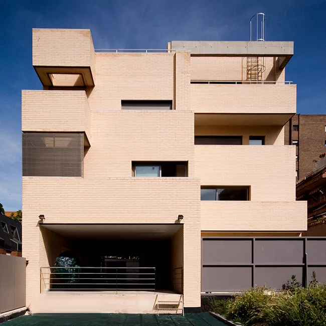 Residencial Arturo Baldasano: Exclusividad y Diseño en Madrid