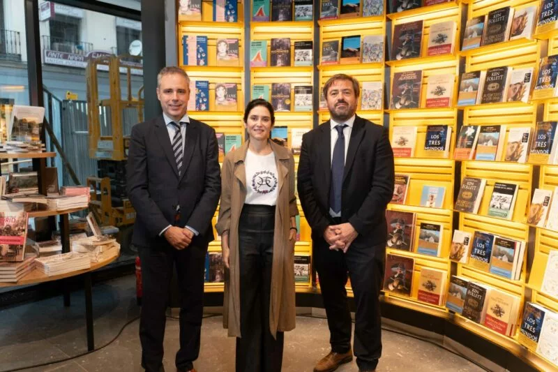 Reapertura de Fnac Callao con la presencia de Isabel Díaz Ayuso