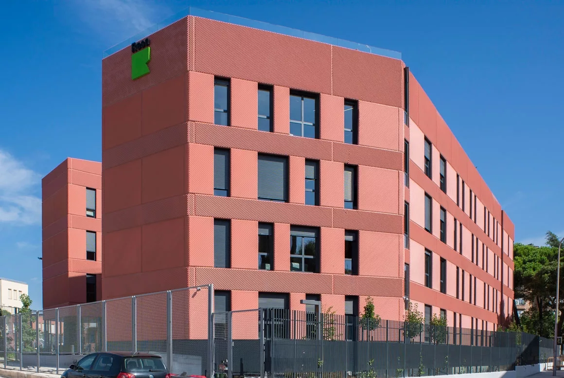 Residencia Universitaria Resa Chamartín: alojamiento moderno en Madrid