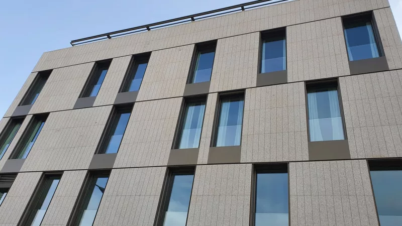 Residencial Plaza Duque de Pastrana 7, Madrid: Exclusividad y Diseño en Chamartín