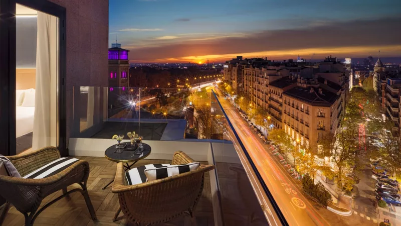 Hotel H10 Puerta de Alcalá: Elegancia y confort en el corazón de Madrid