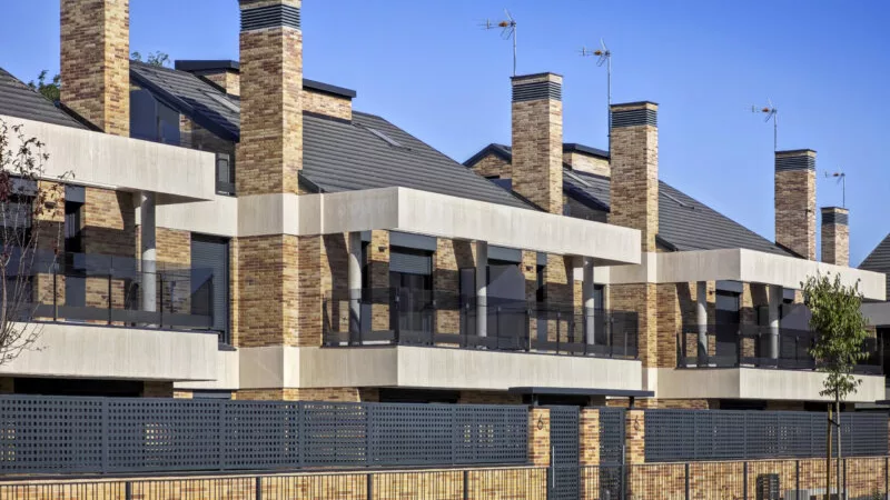 Premier España entrega su primera promoción de chalets en Alcalá de Henares