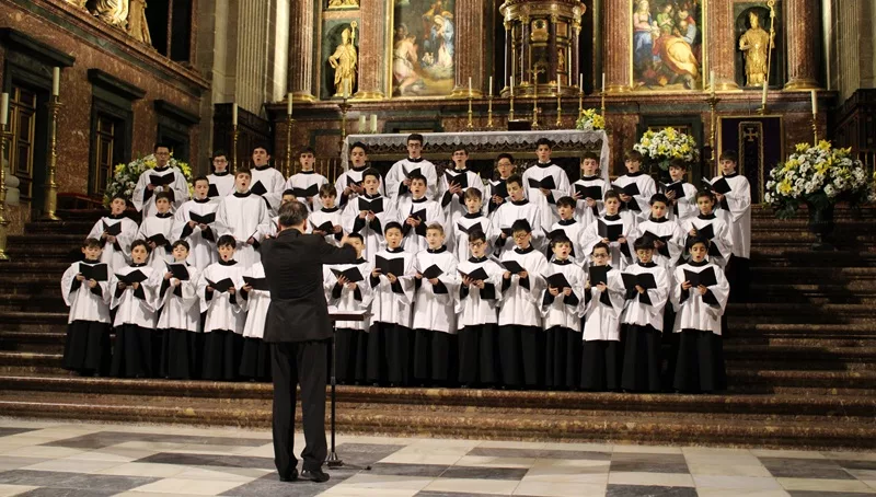 Gran concierto de Navidad de la Escolanía de El Escorial en el teatro Fernán Gómez