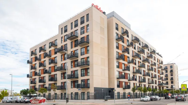 Calido Valdebebas: el edificio industrializado híbrido más grande de España