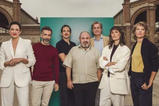 Filosofía mundana en Nave 10 Matadero: un viaje escénico sobre el amor y la belleza