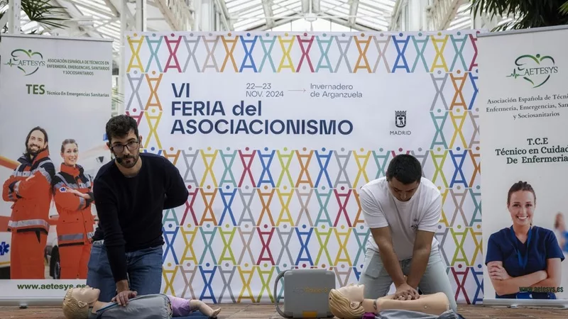 Feria del asociacionismo en la Casa de Campo