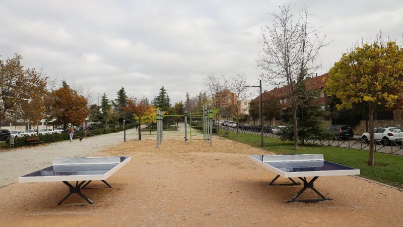 Calistenia y ping pong en los parques de Fuenlabrada