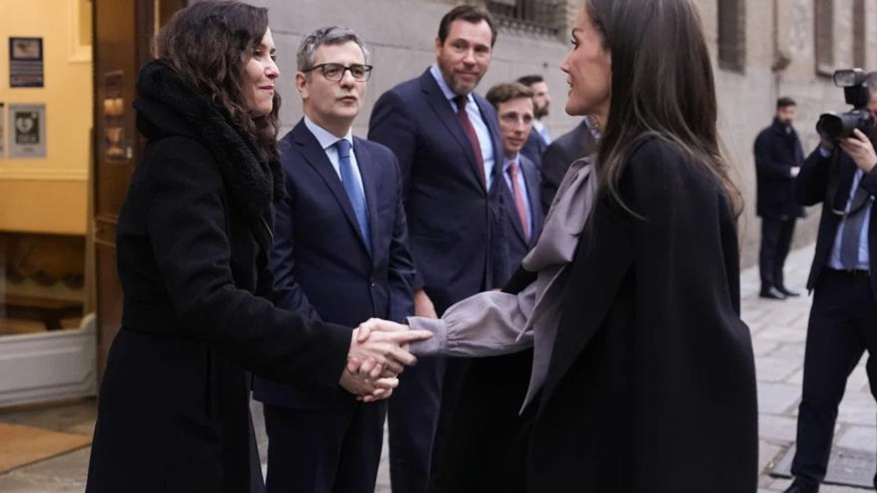 La Reina Letizia entrega los Premios Zenda en el barrio de Pacífico, distrito de Retiro, Madrid