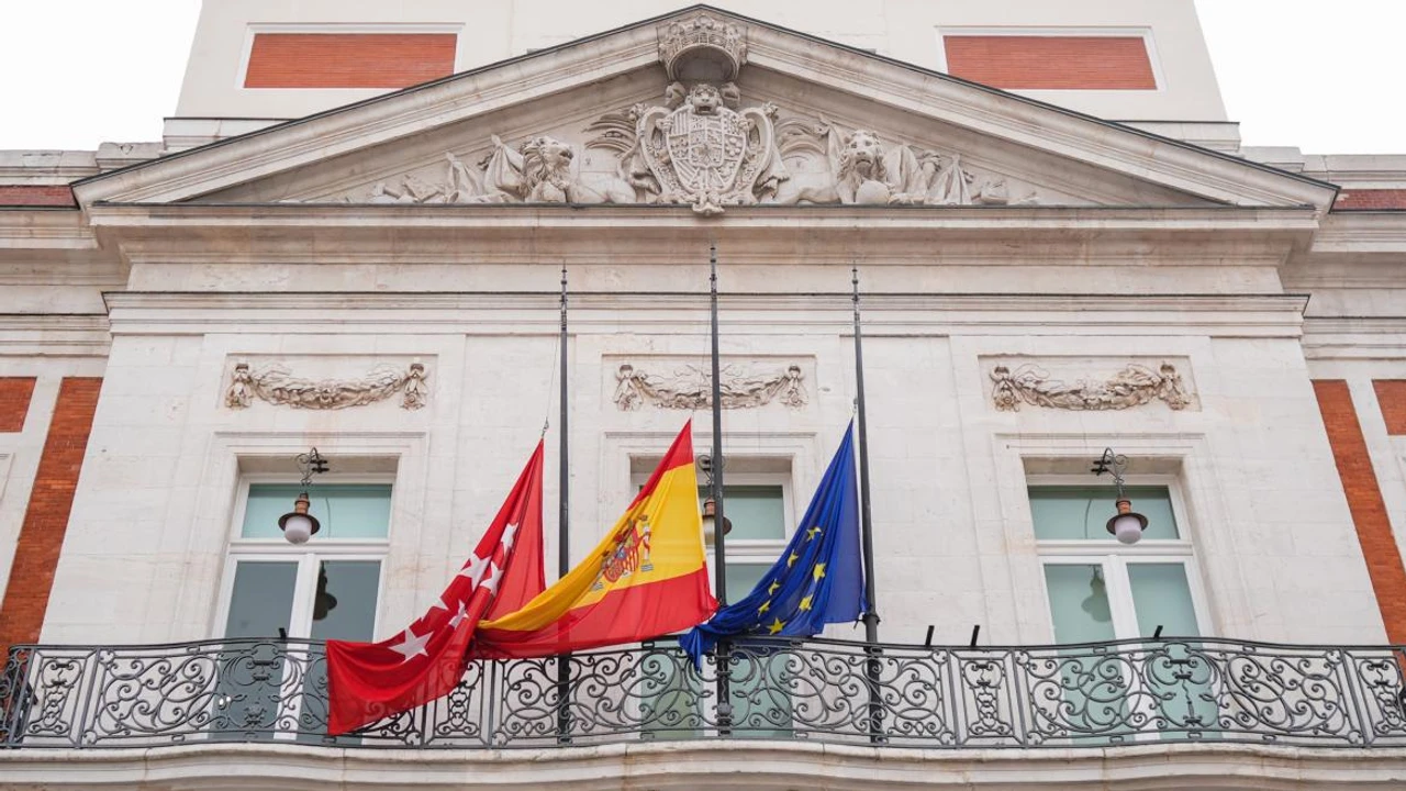 Tres días de luto oficial en la Comunidad de Madrid por el accidente ferroviario de Adamuz