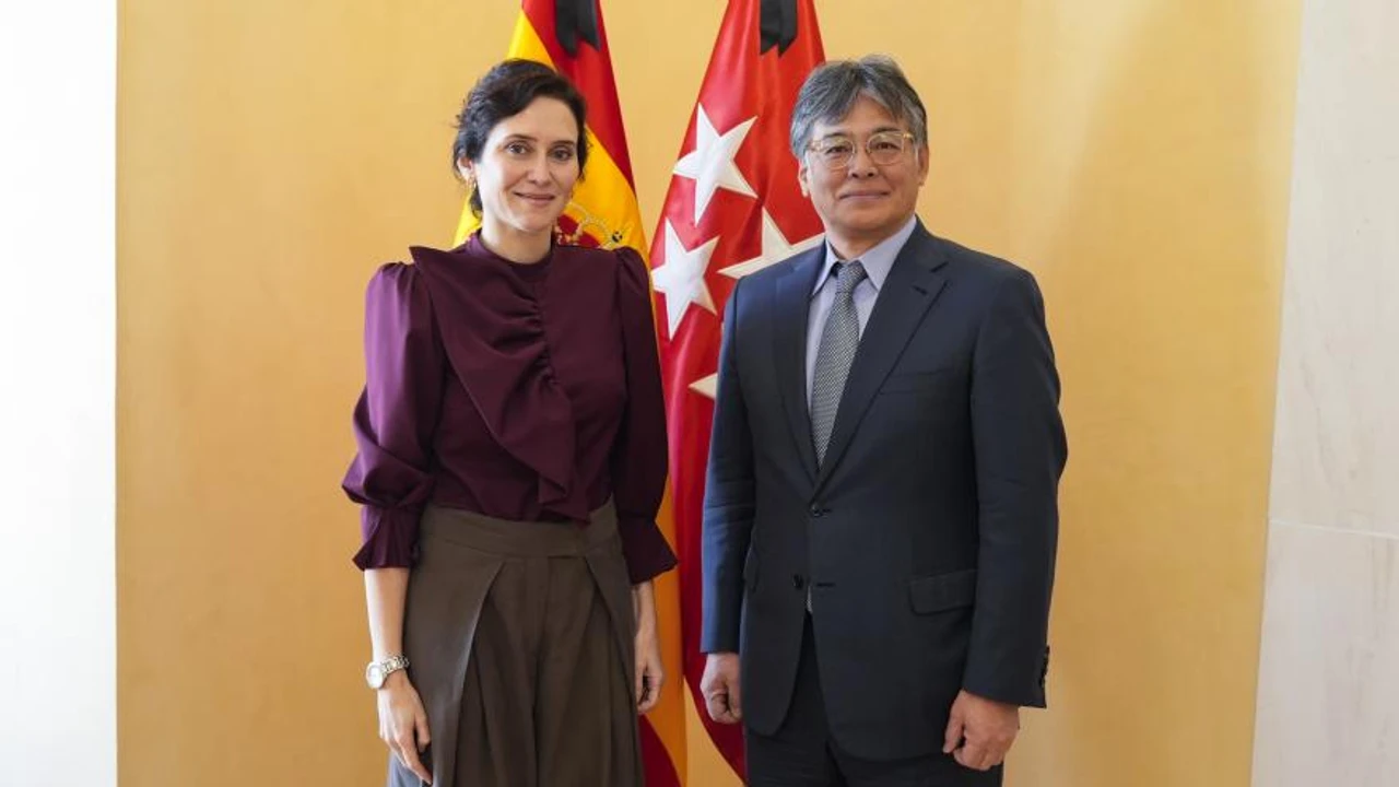 Díaz Ayuso se reúne con Fujitsu para impulsar la transformación digital en Madrid