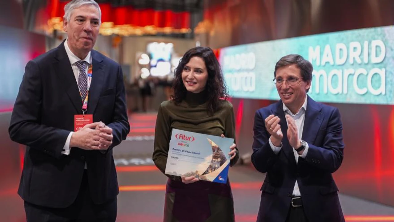 La Comunidad de Madrid gana el premio al mejor estand de FITUR 2026 con un diseño inspirado en la Fórmula 1