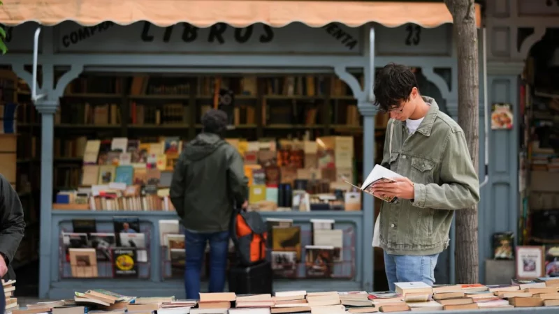 Feria de libros de la Cuesta de Moyano en Madrid declarada Bien de Interés Cultural