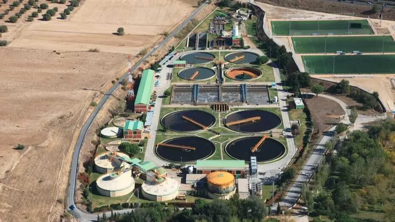 Madrid lidera la eliminación de microplásticos en agua residual con tecnología pionera en Móstoles