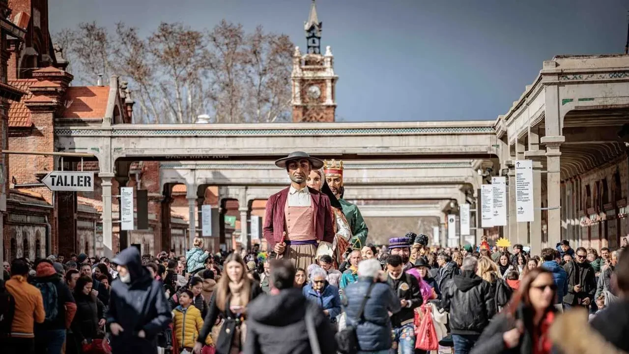 Carnaval en Madrid 2026: desfiles y música en Madrid Río y Matadero